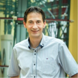 Dr. Vilmányi Márton